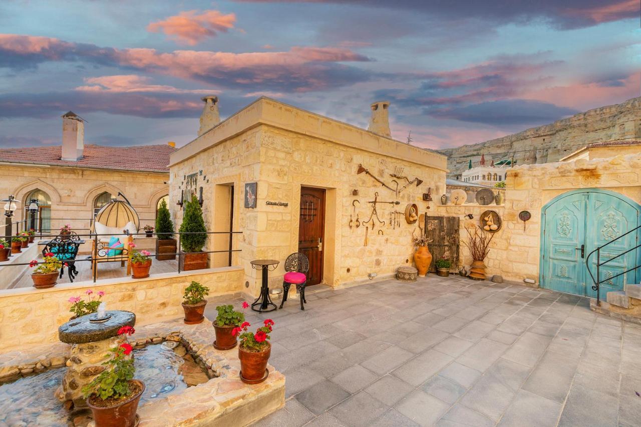Elysion Cave Suites Урґюп Екстер'єр фото